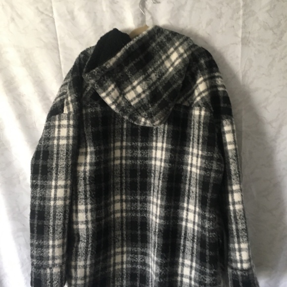Plaid shacket - Picture 2 of 2